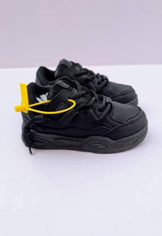 Oeoy All Black School Shoes