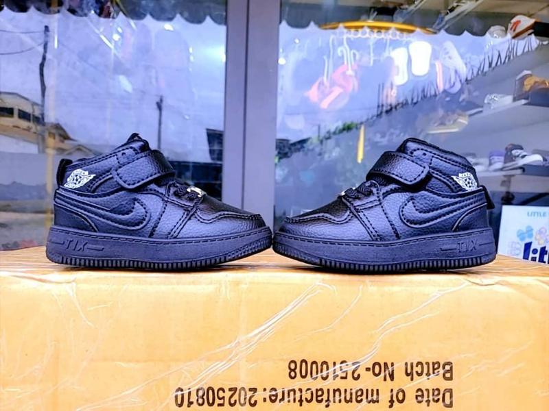 Unisex High Black Nike