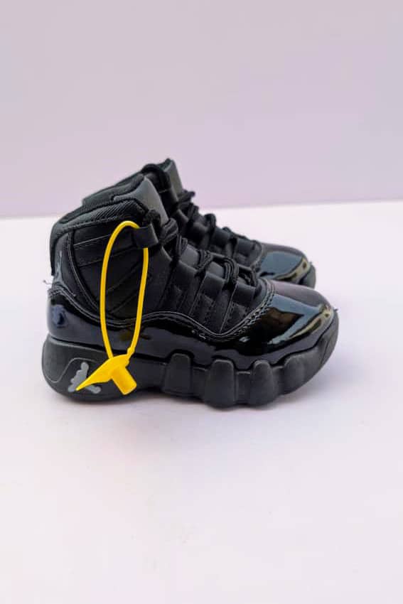 Mirror And Leather Shoes